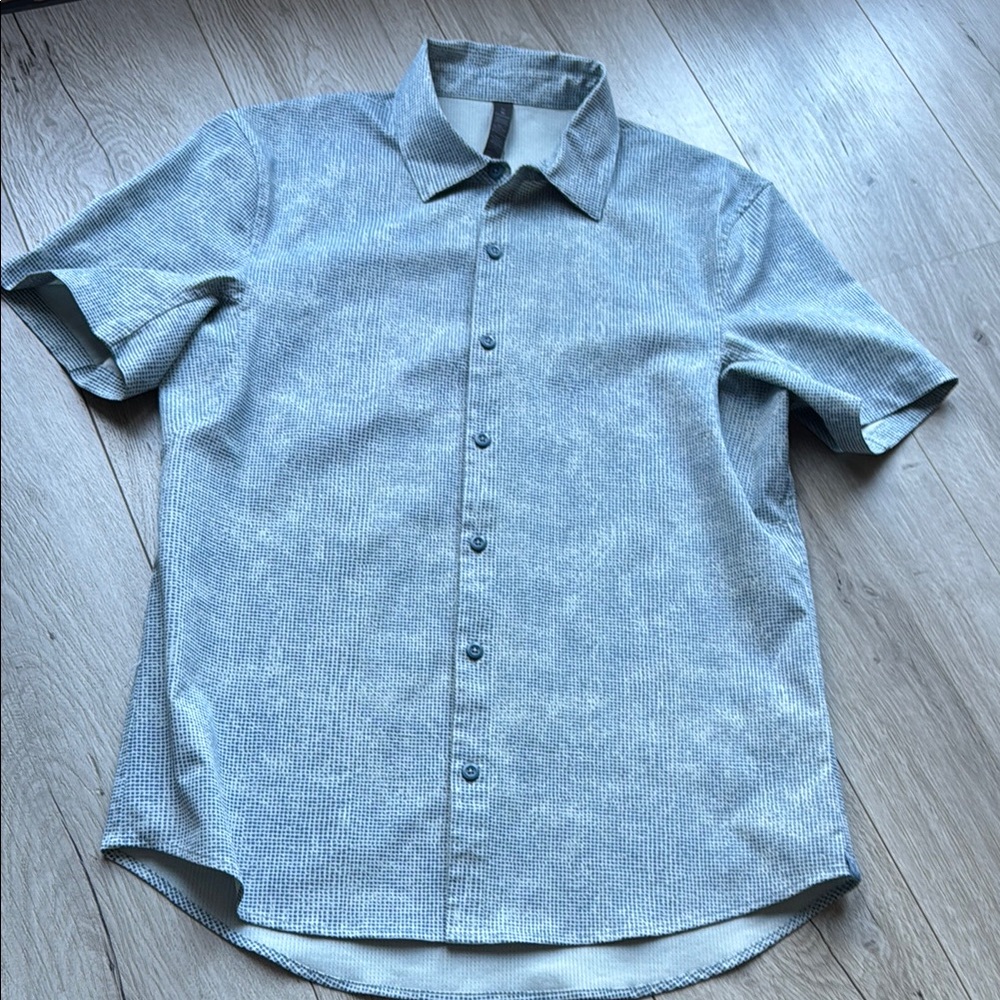 Lululemon Short Sleeve Shirt